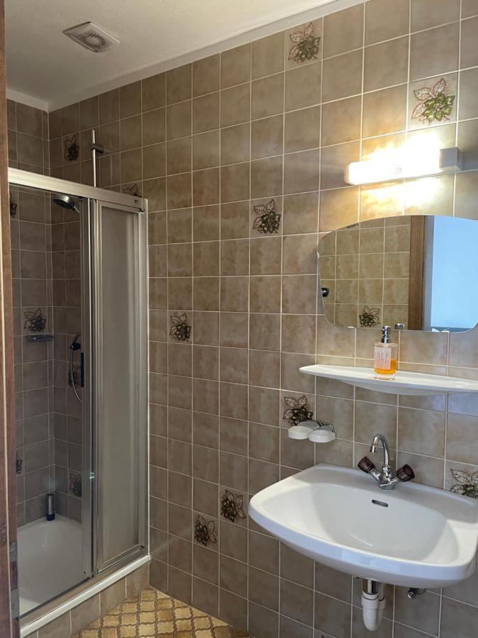 ניוסטיפט אים סטובאיטל Ferienwohnung Zita Weber מראה חיצוני תמונה
